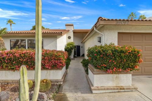 Avondale CC - 39092 Sweetwater Dr in Palm Desert, USA