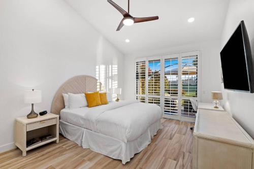 *Palm Valley CC, 76687 Chrysanthemum Way in Palm Desert, USA