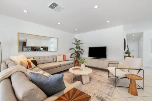 Home - 74209 Aster Drive, Palm Desert in Palm Desert, USA