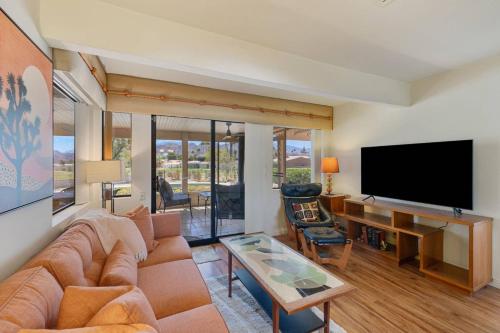 Home - 77305 Indiana Ave, Palm Desert in Palm Desert, USA