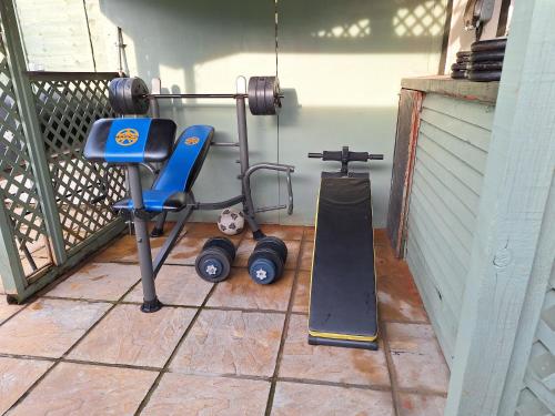 Kert, Fantastic 3-bed with free parking & Wi-Fi Located in Chatham Kent in Chatham Central