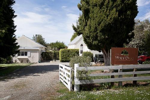 The Holy Oaks, Duntroon