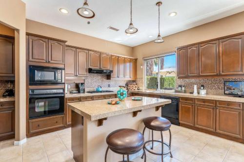 Chatham Court, 74095 Claridge Place Palm Desert in Palm Desert, USA