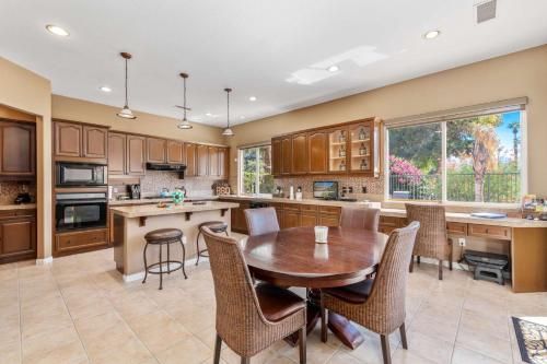 Chatham Court, 74095 Claridge Place Palm Desert in Palm Desert, USA