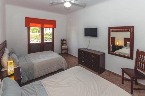 Escape to Casa Iguana Luxurious 4 Bedroom in Playa del Carmen, Mexico