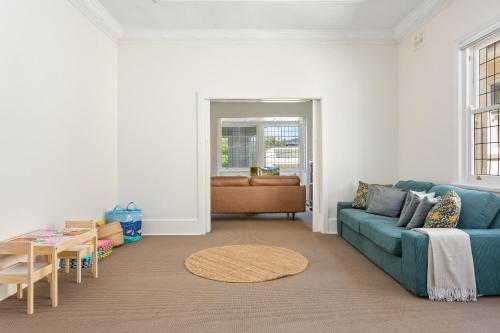 Balmoral Beach House - Footsteps to Beach - image 10