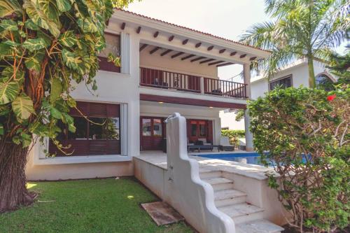 Escape to Casa Iguana Luxurious 2 Bedroom in Playa del Carmen, Mexico