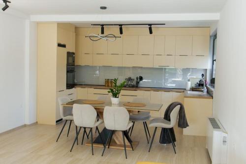 Villa - All Seasons Residence in Skopje, Скопье (фото 6)
