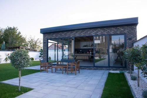 Villa - All Seasons Residence in Skopje, Скопье (фото 3)