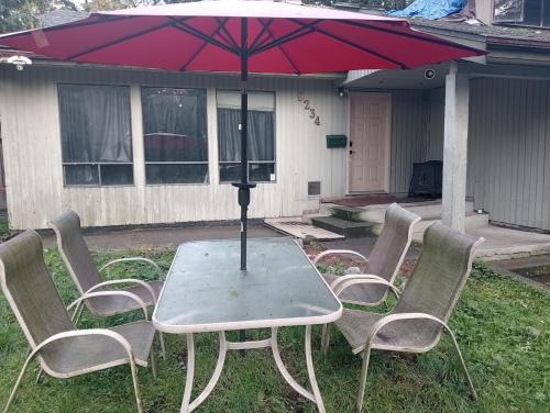 End of Season Sale- Cheap Rooms in Surrey- Hurry Last 3 Days in Surrey, Canada