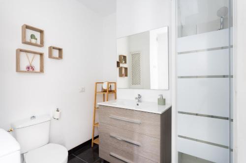 Apartment with Balcony image 10