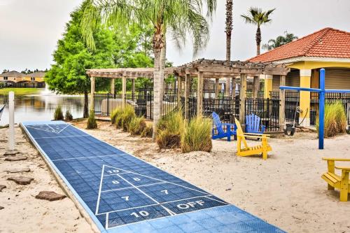 Luxe Terra Verde Villa with Theater 6 Mi to Disney! - image 7