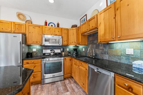 Trappers Crossing 8780 by Summit County Mountain Retreats