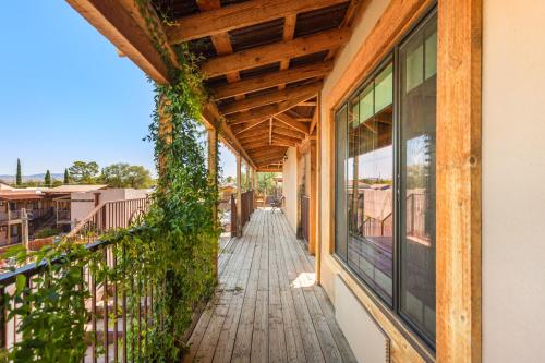 المنظر الخارجي, Inn History Tombstone in تومبستون