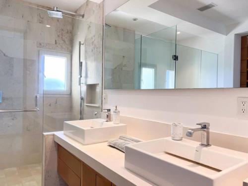 Beachfront Condo in Exclusive Zone in Puerto Vallarta, Mexico