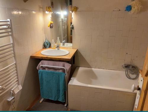 Room near Nice Port in a shared apartment, Nicea (zdjęcie 10)