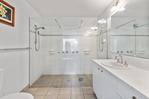 Three-Bedroom Apartment image 3