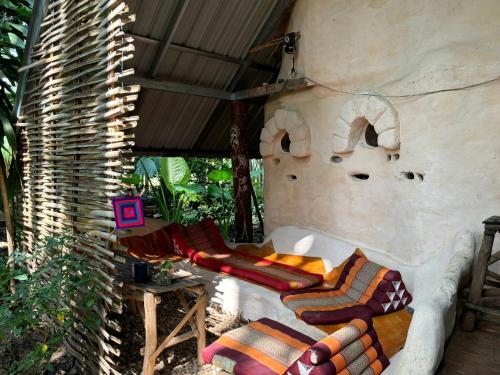 Doendin Mudbrick hostel in Thung Yao