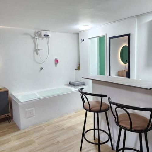 Loft with bathtub in Laureles, Medellín (zdjęcie 3)