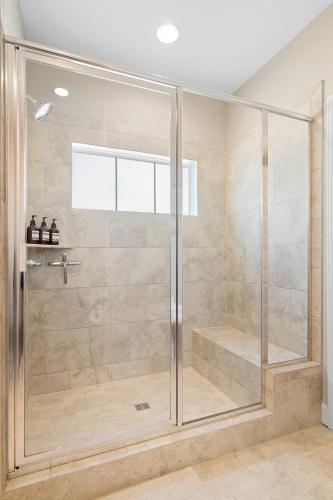 Serene 3BR, Family Friendly, Remote Workspace, Sleeps 8!