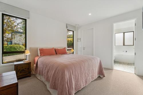 Mahaanui South - Wanaka Holiday Home - image 5