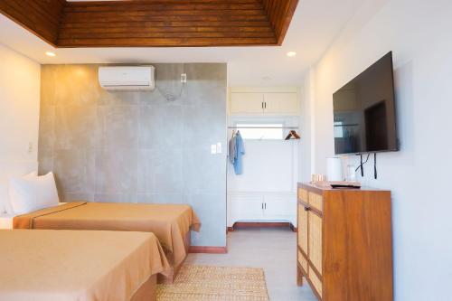 2 twin beds