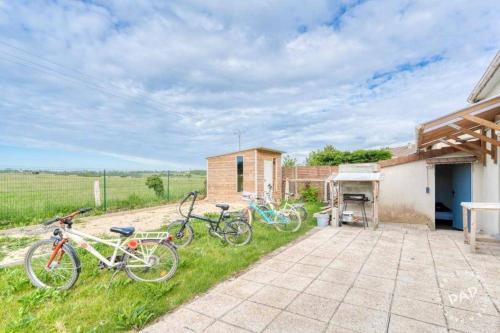 ทัศนียภาพ, maison avec piscine chaufée couverte d'avril à fin octobre (maison avec piscine chaufee couverte d'avril a fin octobre) in เอรูวีล แซ็ง แคลร์