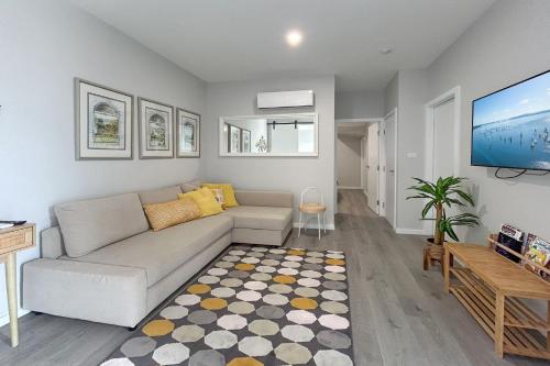Fingal Bay Seabreeze Unit 2 16 Tuna Crescent - image 4