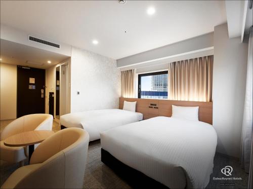 2 twin beds