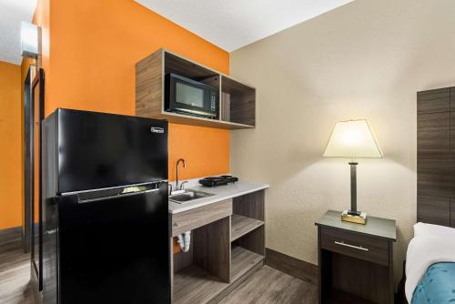 Quality Inn & Suites Columbia - main image