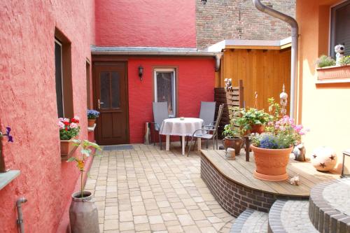 Ferienwohnung 1 & 2, WLAN, ruhige Lage, Terrasse in Ulrichshorst, Deutschland