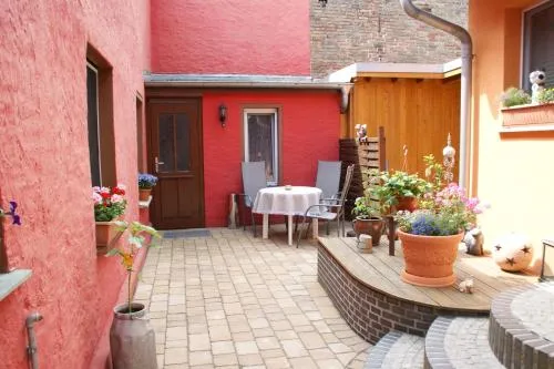 Ferienwohnung 1 & 2, WLAN, ruhige Lage, Terrasse in Ulrichshorst, Deutschland