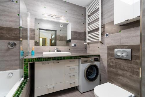 Feels Like Home Premium Apartment by BookingHost, Breslau (Foto 6)