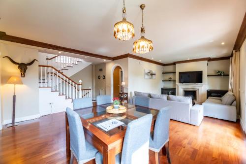 Benalmádena Coast Villa – Benalmadena, SC
