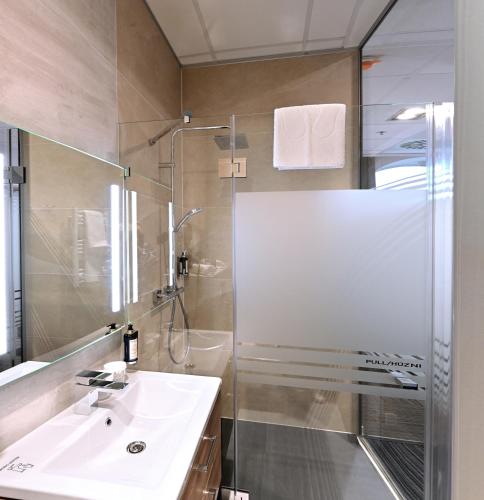 Fashion City Hotel Superior Room Type - Double Room with Private Bathroom