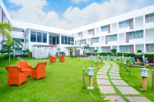 Saaral Resorts and Hotels Pvt Ltd in Courtallam