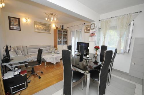 Two-Bedroom Apartment Standard