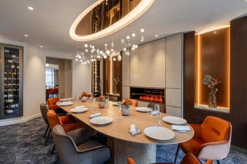 餐廳, 日內瓦皇家馬諾特酒店 (Royal Manotel Hotel) in 日內瓦城中心