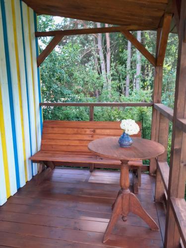 Erkély/terasz, Tree House Fluffy Horns - Namiņš Kokos Pūkainie Ragi (Tree House Fluffy Horns - Namins Kokos Pukainie Ragi) in Kesterciems