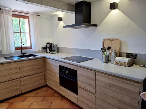 Ételek és italok, Romantic-Louveteaux-en-Provence**** in Saint-Pierre (Provence-Alpes-Cote d'Azur)