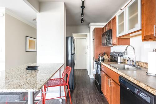 CozySuites 800 Tower 1BR with gym 21 in Louisville, USA