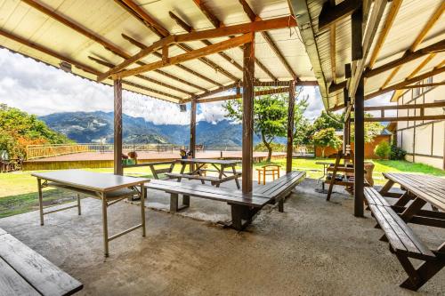Cingjing Star Lohas Manor B&B - image 3