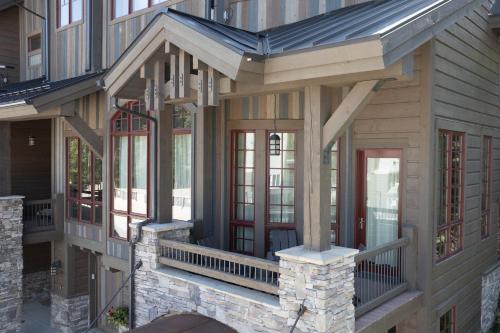 Vista exterior, Iron Horse Manor home in Winter Park (CO)