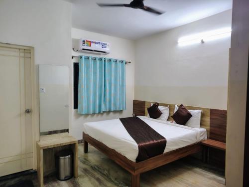 Hotel SKY INNs, Bangalore