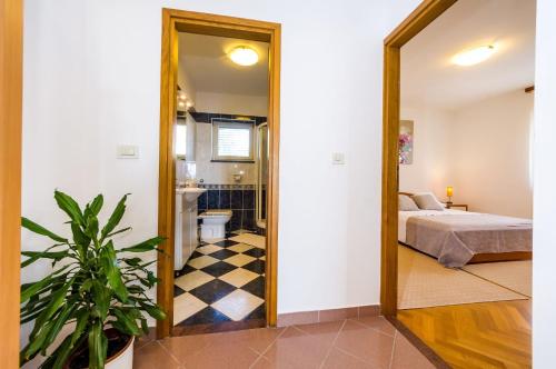 One-Bedroom apartment Standard image 4