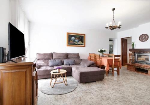 Villa com 4 apartamentos