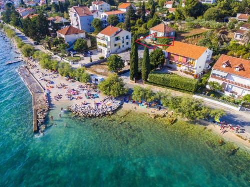 Apartments Petin - 5m from the sea