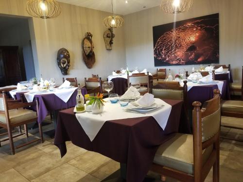 Orchids' Safari Club Hotel Restaurant