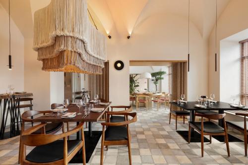 Hotel „Ambasadorski”