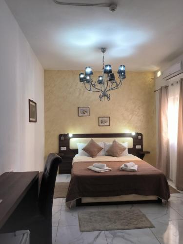 Tarona Guesthouse - image 2